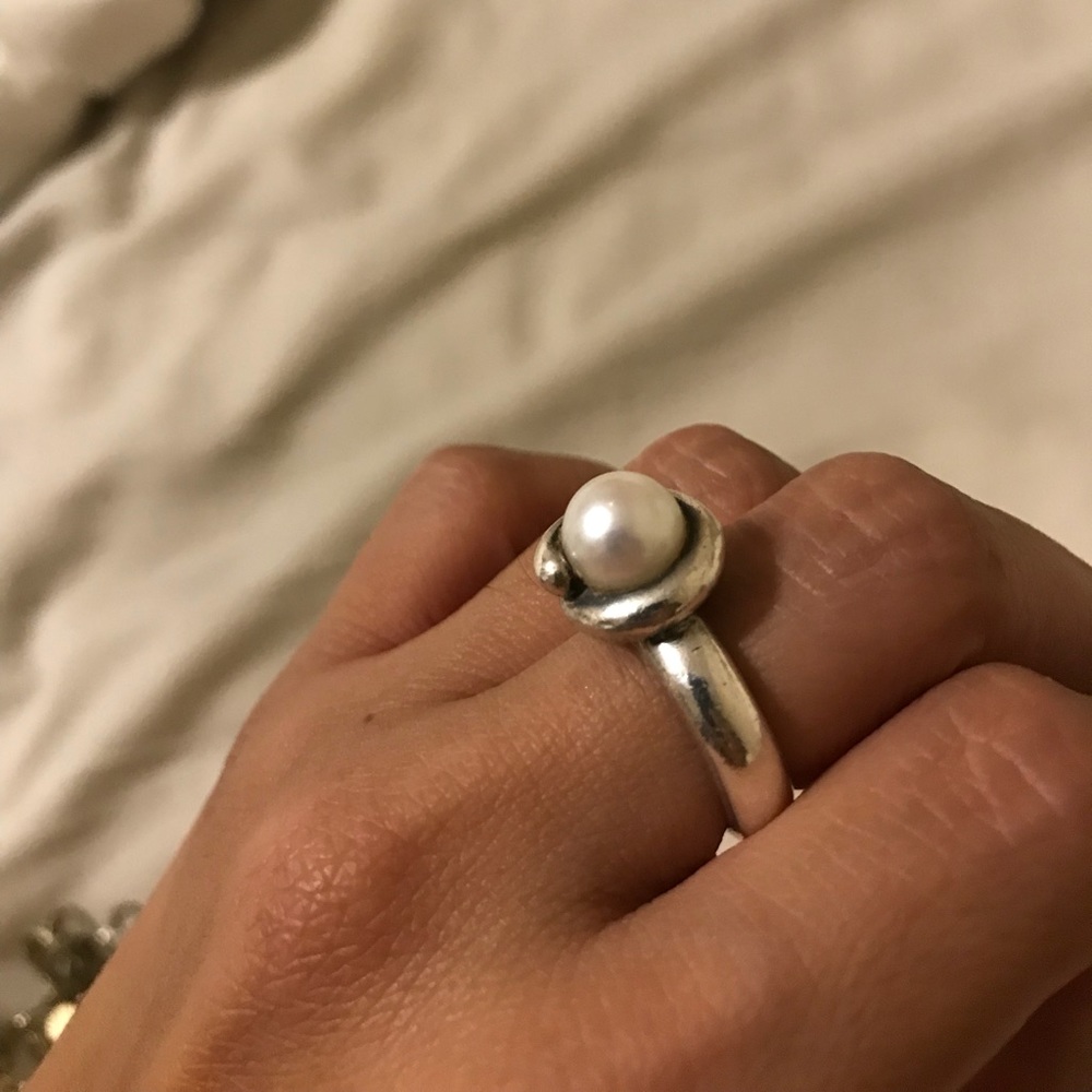 Authentic James Avery pearl ring